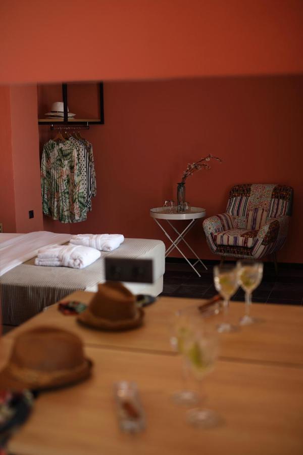 Conte Cristo Suites Paralía Esterno foto
