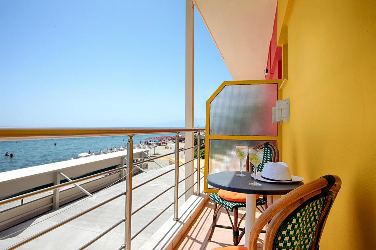 Conte Cristo Suites Paralía Esterno foto
