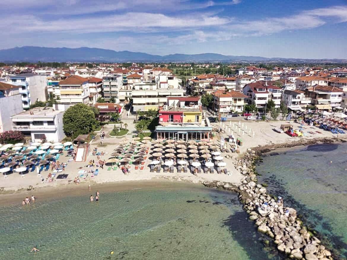 Conte Cristo Suites Paralía Esterno foto